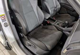 Подержанный автомобиль Skoda Karoq 2020 года (24 фото)