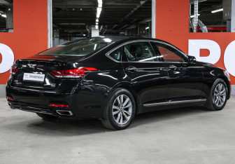 Подержанный автомобиль Genesis G80 2019 года (5 фото)