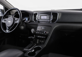 Подержанный автомобиль Kia Sportage 2016 года (5 фото)