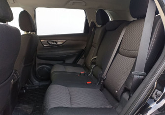 Подержанный автомобиль Nissan X-Trail 2019 года (11 фото)