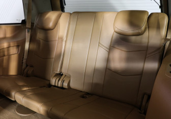 Подержанный автомобиль Cadillac Escalade Suv 2016 года (11 фото)