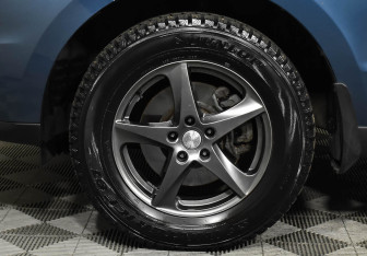 Подержанный автомобиль Hyundai Santa Fe 2012 года (9 фото)