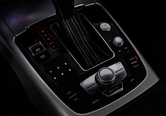 Подержанный автомобиль Audi A6 Sedan 2014 года (18 фото)