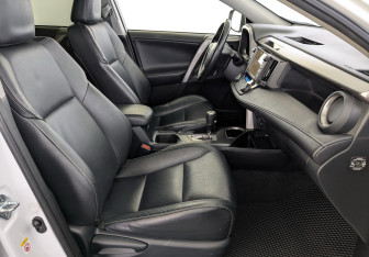 Подержанный автомобиль Toyota RAV4 2019 года (24 фото)