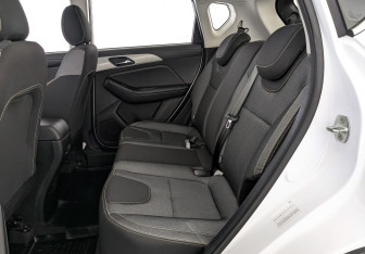 Подержанный автомобиль BAIC X35 2023 года (18 фото)