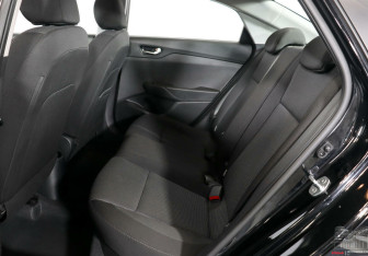 Подержанный автомобиль Hyundai Solaris Sedan 2020 года (12 фото)