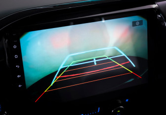 Подержанный автомобиль Toyota Hilux 2015 года (17 фото)