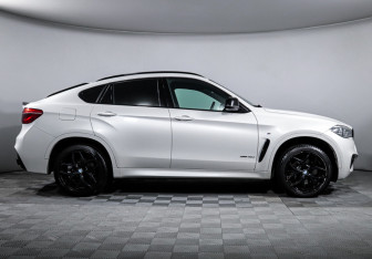 Подержанный автомобиль BMW X6 2019 года (4 фото)