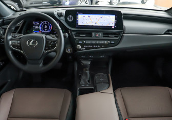 Новый Lexus ES 2025 (8 фото)