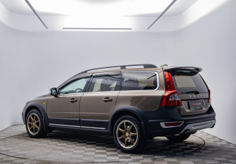 Подержанный автомобиль Volvo XC70 2012 года (3 фото)
