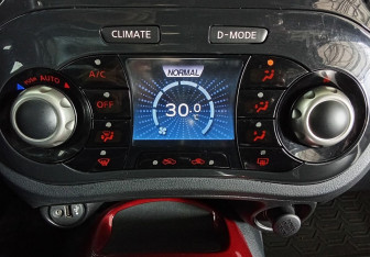 Подержанный автомобиль Nissan Juke 2011 года (14 фото)