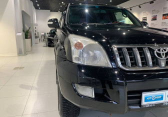 Подержанный автомобиль Toyota Land Cruiser Prado 2008 года (9 фото)
