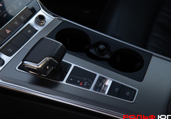 Подержанный автомобиль Audi A6 Sedan 2020 года (14 фото)