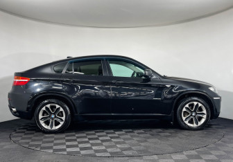 Подержанный автомобиль BMW X6 2012 года (6 фото)