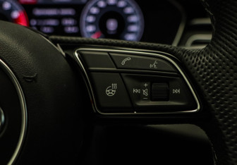 Подержанный автомобиль Audi A4 Sedan 2020 года (15 фото)