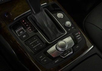 Подержанный автомобиль Audi A6 Sedan 2015 года (16 фото)