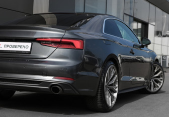 Подержанный автомобиль Audi A5 Coupe 2016 года (24 фото)