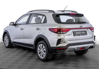 Подержанный автомобиль Kia Rio Hatchback 2021 года (7 фото)