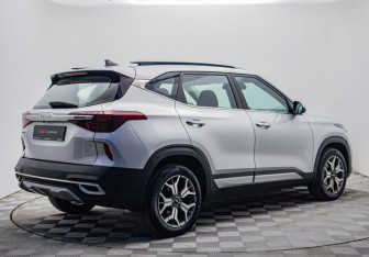 Подержанный автомобиль Kia Seltos 2021 года (5 фото)