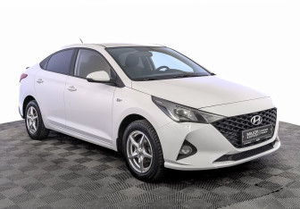 Подержанный автомобиль Hyundai Solaris Sedan 2022 года (3 фото)