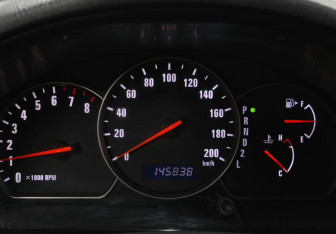 Подержанный автомобиль Suzuki Grand Vitara 2003 года (15 фото)