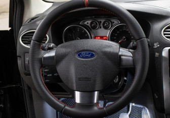 Подержанный автомобиль Ford Focus Sedan 2008 года (17 фото)