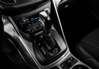 Подержанный автомобиль Ford Kuga 2014 года (10 фото)