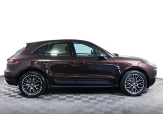 Подержанный автомобиль Porsche Macan 2018 года (4 фото)