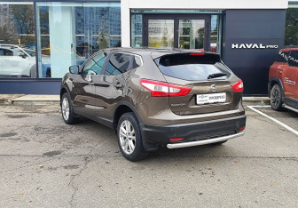 Подержанный автомобиль Nissan Qashqai 2014 года (7 фото)