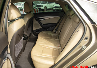 Подержанный автомобиль Hyundai i40 Sedan 2012 года (8 фото)