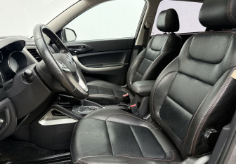 Подержанный автомобиль Changan CS35 2014 года (10 фото)