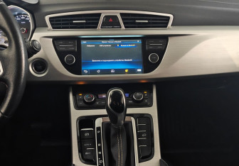 Подержанный автомобиль Geely Atlas 2018 года (14 фото)