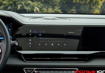 Подержанный автомобиль Geely Monjaro 2023 года (13 фото)