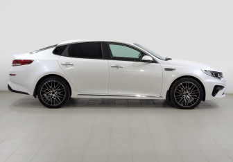 Подержанный автомобиль Kia Optima Sedan 2019 года (4 фото)