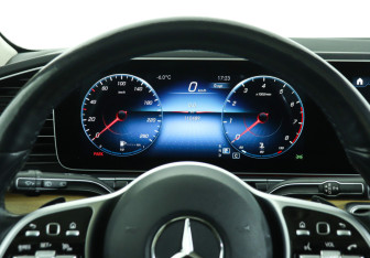 Подержанный автомобиль Mercedes-Benz GLE 2021 года (11 фото)