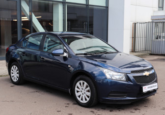 Подержанный автомобиль Chevrolet Cruze Sedan 2011 года (3 фото)