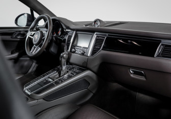 Подержанный автомобиль Porsche Macan 2015 года (9 фото)