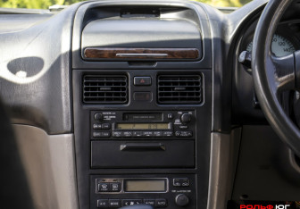 Подержанный автомобиль Toyota Caldina 2002 года (15 фото)