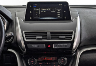 Подержанный автомобиль Mitsubishi Eclipse Cross 2019 года (17 фото)