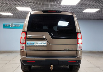 Подержанный автомобиль Land Rover Discovery 2013 года (6 фото)