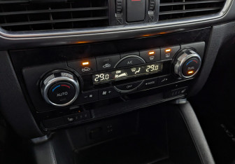 Подержанный автомобиль Mazda CX-5 2016 года (21 фото)