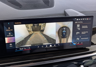 Подержанный автомобиль BMW X5 2025 года (28 фото)