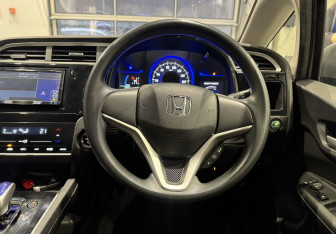 Подержанный автомобиль Honda Shuttle Wagon 2017 года (14 фото)