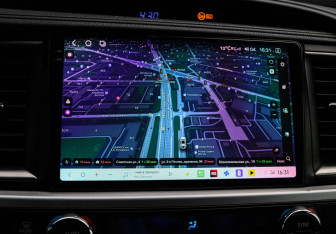 Подержанный автомобиль Toyota Highlander 2014 года (22 фото)