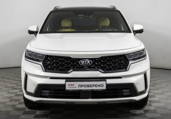 Подержанный автомобиль Kia Sorento 2021 года (2 фото)