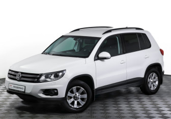 Подержанный автомобиль Volkswagen Tiguan 2012 года (20 фото)