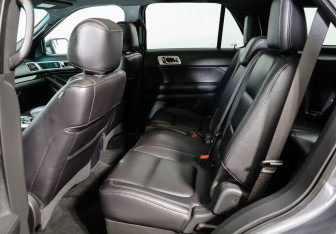 Подержанный автомобиль Ford Explorer 2012 года (11 фото)