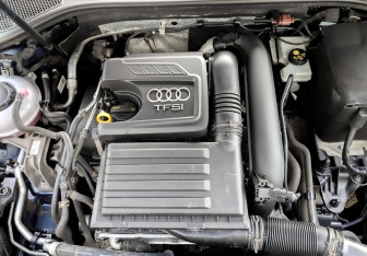 Подержанный автомобиль Audi A3 Sedan 2017 года (9 фото)