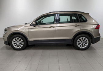 Подержанный автомобиль Volkswagen Tiguan 2020 года (8 фото)