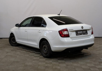 Подержанный автомобиль Skoda Rapid Liftback 2019 года (7 фото)